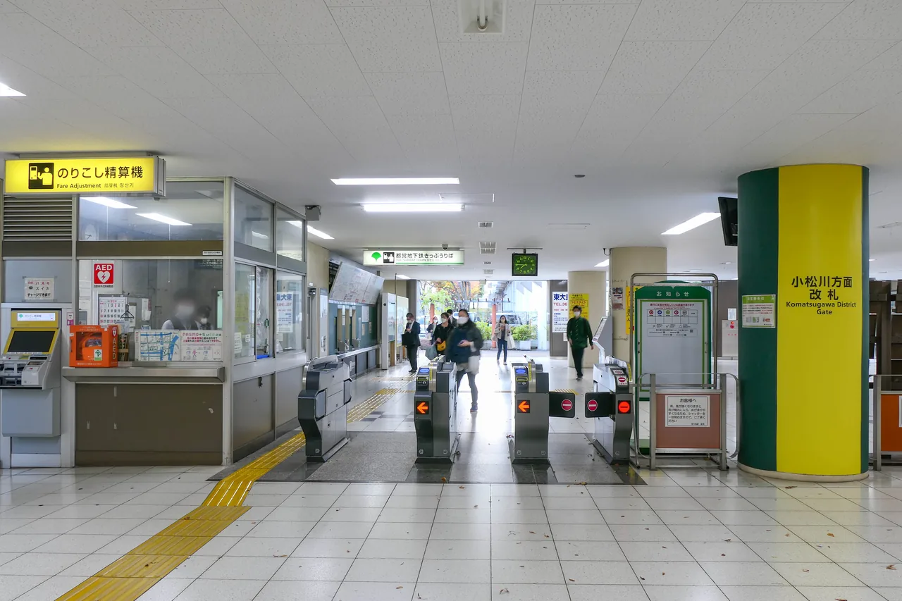 Komatsugawa exit ticket gates at Higashi-ojima Station in eastern Tokyo