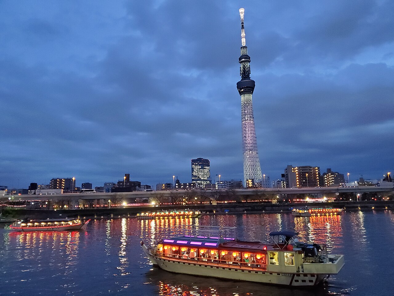 Yakatabune: Tokyo’s 400-Year-Old Dinner Boat, and the Two Ways to Book It